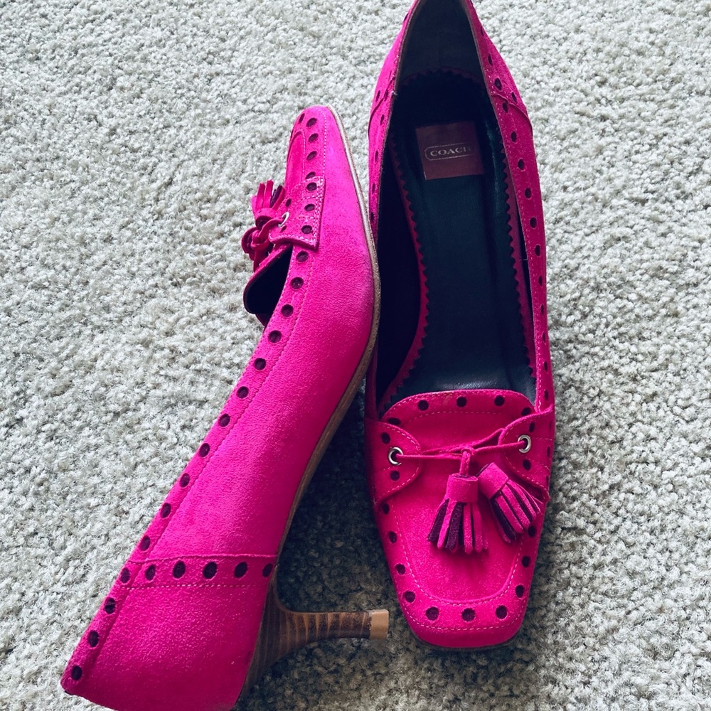 Vintage Coach suede kitten heels size 7.5 - 8.5